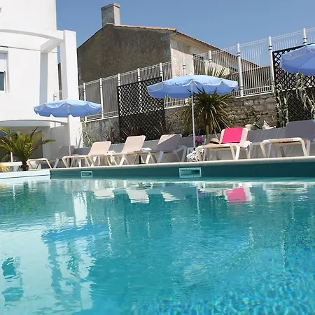 Face Aux Flots Hotel 3*