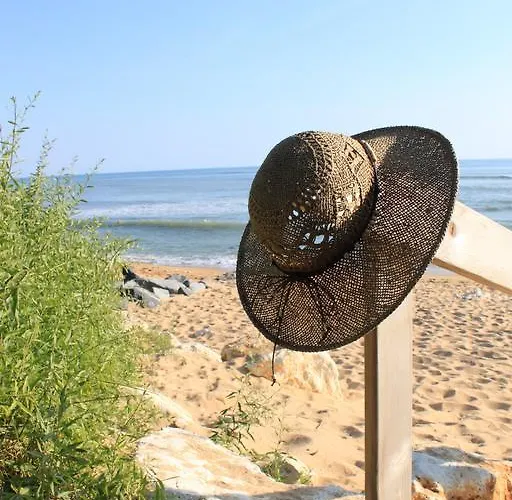 Hotel Face Aux Flots 3*