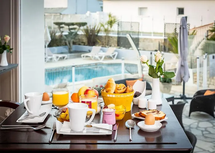 Face Aux Flots Hotel